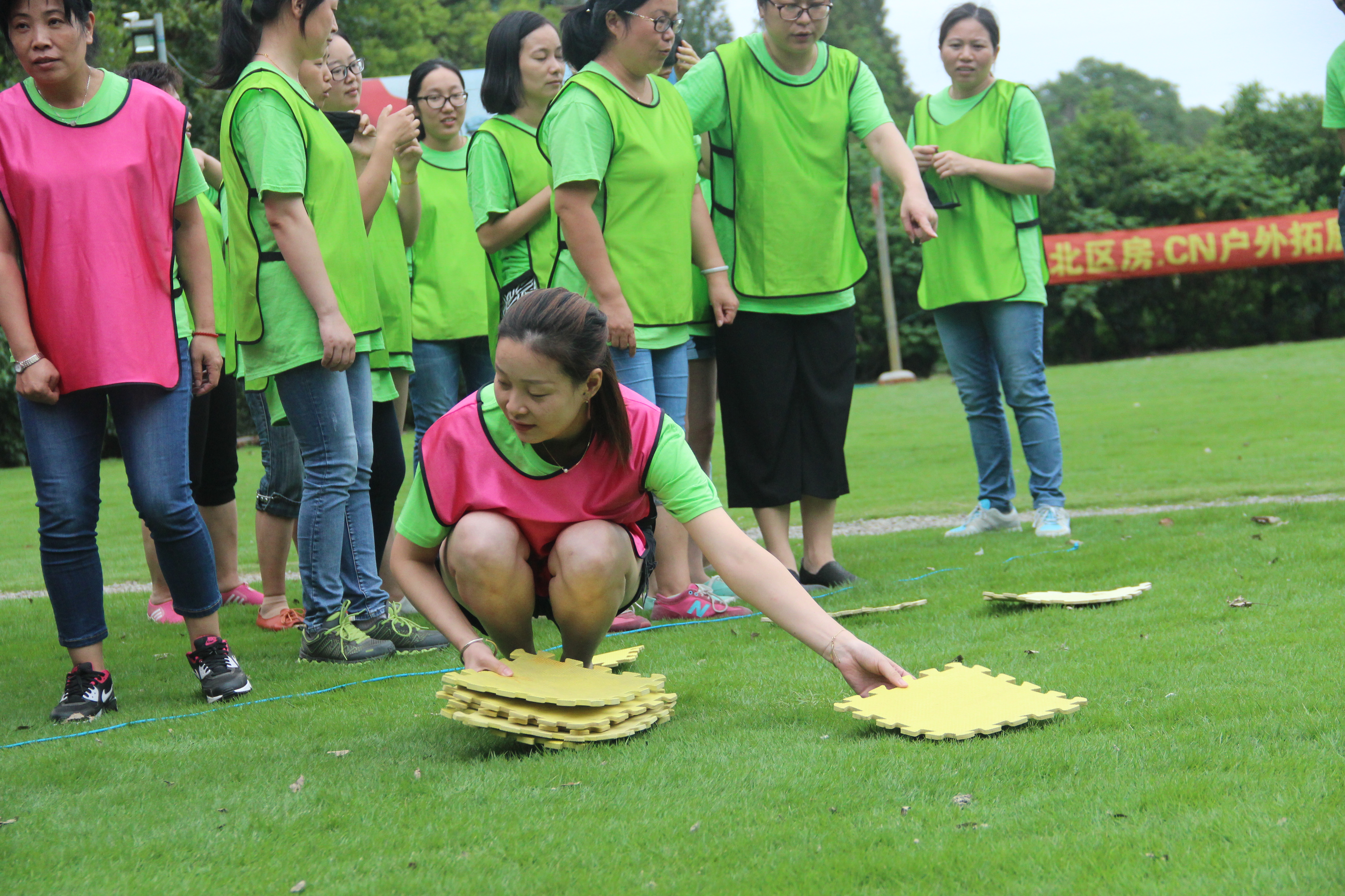 热身拓展项目之飞毯